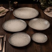 PLATO BASE RUSTICO PLATA 28 CM TRAMONTINA