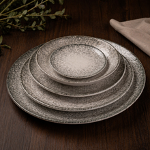 PLATO BASE RUSTICO PLATA 28 CM TRAMONTINA